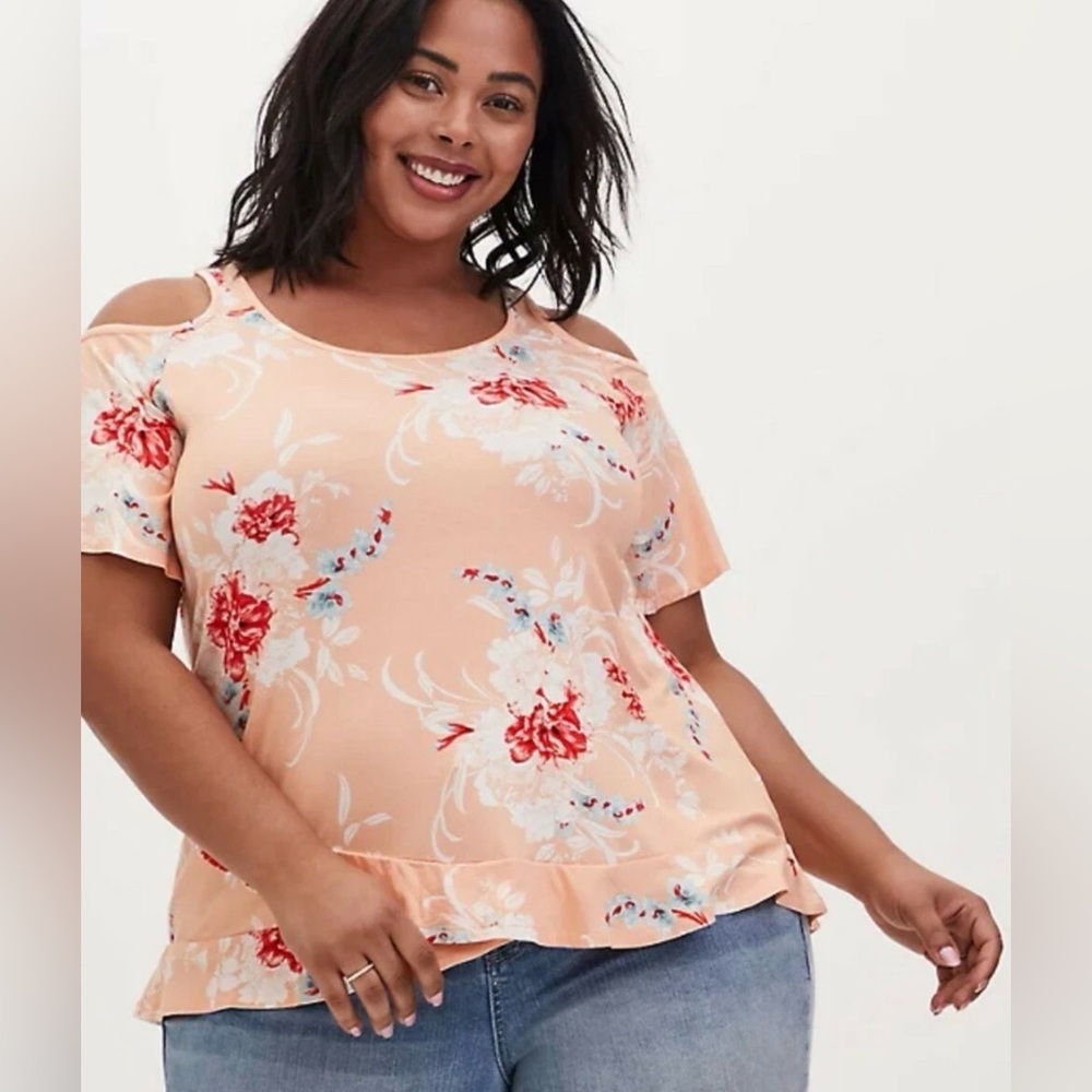 NWOT Torrid Peach Floral Cold Shoulder Top